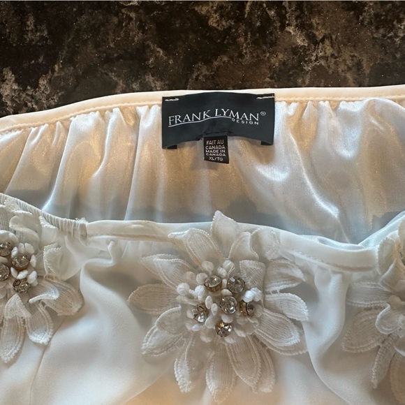 Frank Lyman Design Tops - Frank Lyman Design Ivory Floral Embellished top
